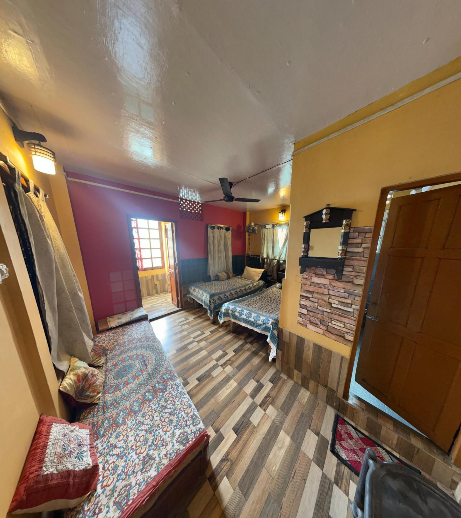 Calcutta Backpackers Homestay -Only For Backpackers & Travellers Exterior photo